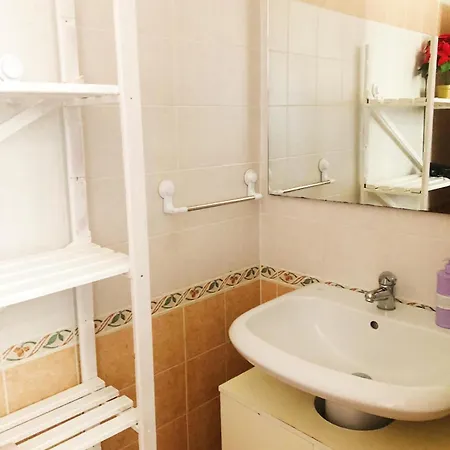 Sardina Gaudi Apartman *